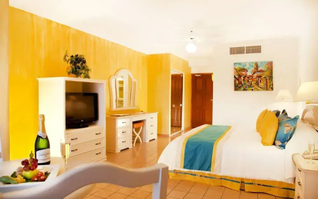 Villa del Palmar Residences