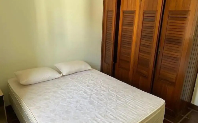 Apto na Enseada a 50 metros da praia