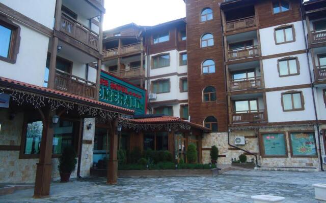 Emerald Spa Hotel Банско вид на фасад