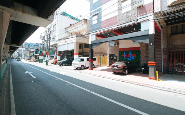 Walk Inn Hotel by Reddoorz