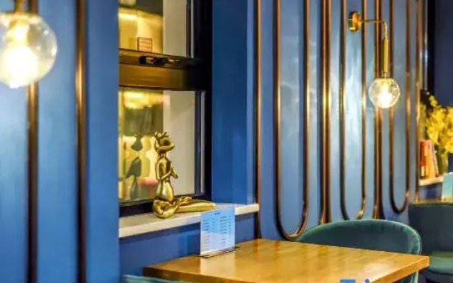 Heye Youth Travel Homestay (Xi'an Huimin Street Bell Tower Subway Station)