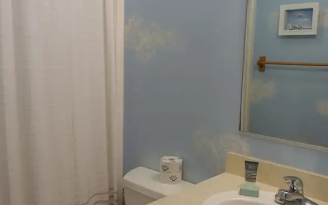 Gray Whale 3 Bedrooms 2 Bathrooms Home