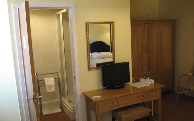 The Red Lion Hotel