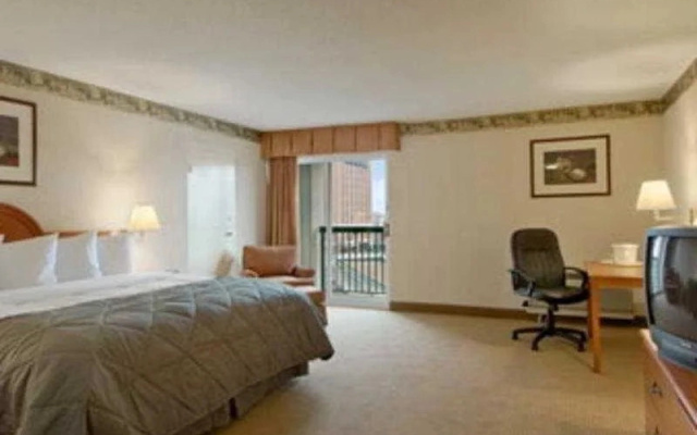 Holiday Inn Airport North