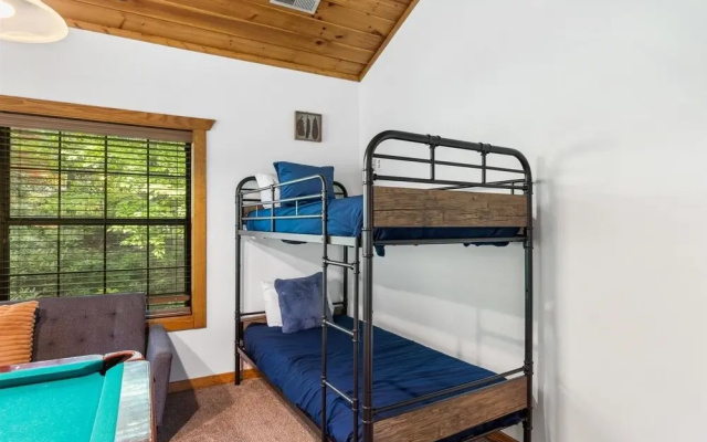Whitetail Cabin 2 Bedroom Cabin by RedAwning