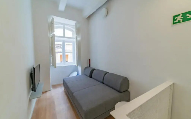 AF 1 - Modern 1BR duplex