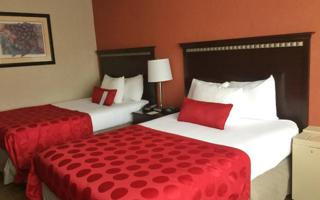Ramada by Wyndham East Syracuse Carrier Circle