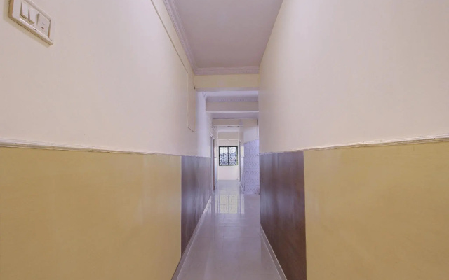 OYO 24259 Hotel Blue Inn