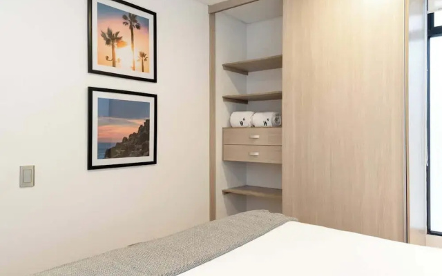 Fantastic 3 BR w/ Balcony in Laureles Medellín