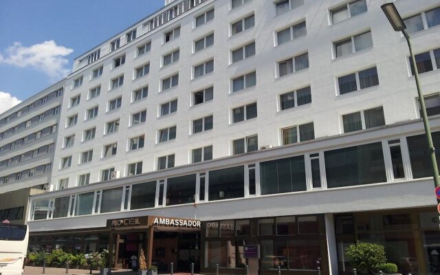 Отель Sorat Hotel Ambassador Berlin Германия, Берлин - - забронировать отель Sorat Hotel Ambassador Berlin, цены и фото номеров вид на фасад