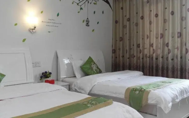 Danxiashan QQ Hostel