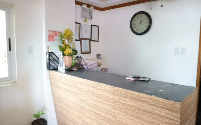 Candice Lucy Hotel Caticlan