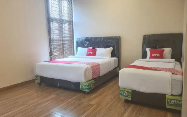 Hotel O Adam Malik Guesthouse Near Stasiun Medan