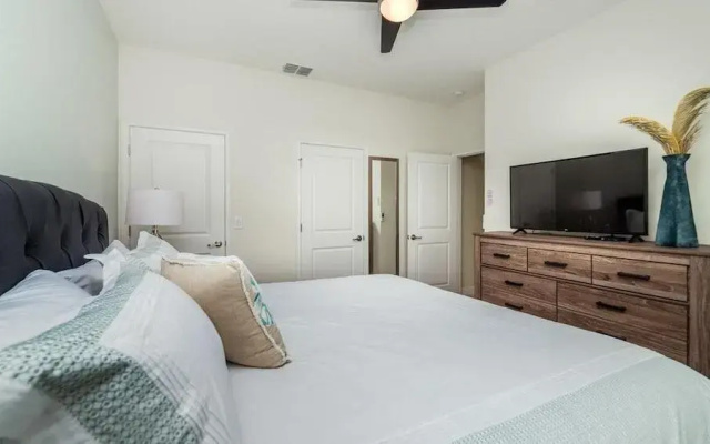 9041 Dogleg Drive