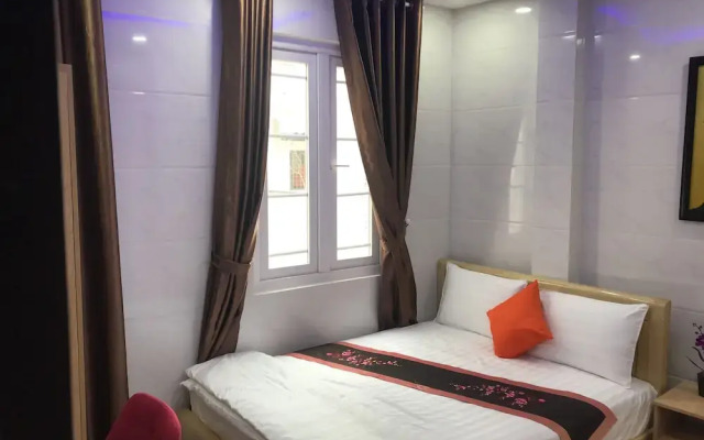 Guest Room in Ben Thanh, Deluxe and Private 1 Queen Bed, 1 Bathroom for 2 Guests