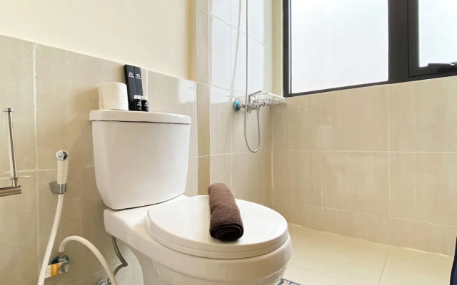 Modern And Homey 2Br At Meikarta Apartment