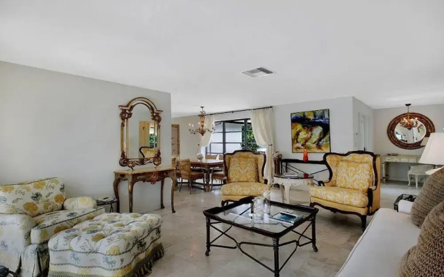 Antigua St Home