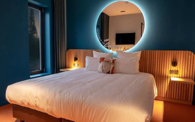 Mah Hotel