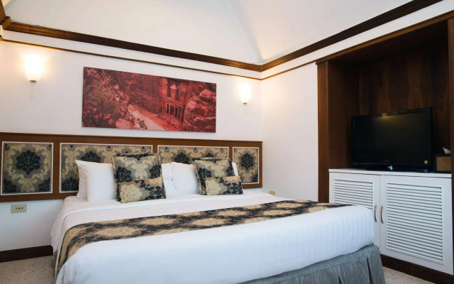 Castle Howchow Beach Resort Hotel
