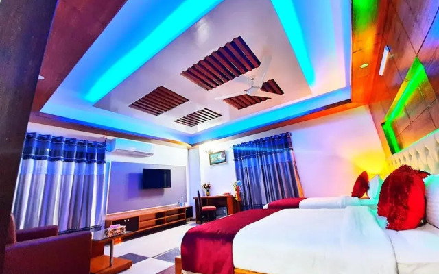 Hotel Khan Palace