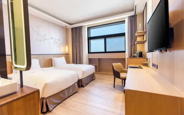 Euphoria Hotel