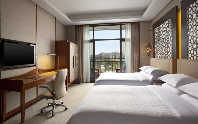 Sheraton Qingyuan Lion Lake Resort