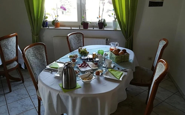 Weinbau & Pension "8Zeilen"