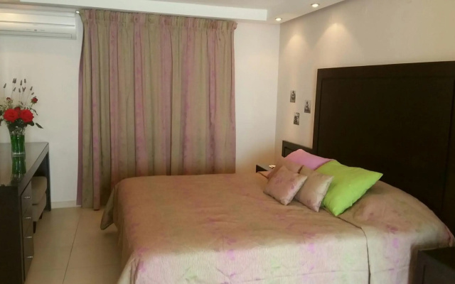 Hotel Tolo