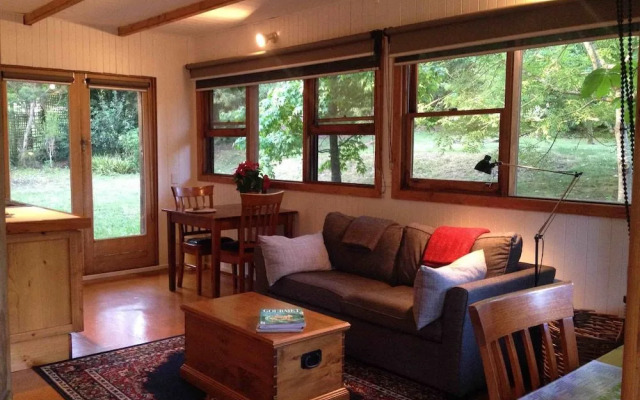 Braeside Mt Macedon Country Retreat & Bed & Breakfast