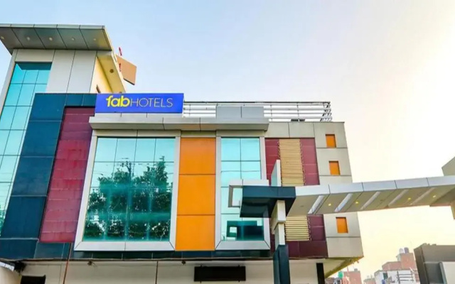 Fabhotel Shree Pushpraj