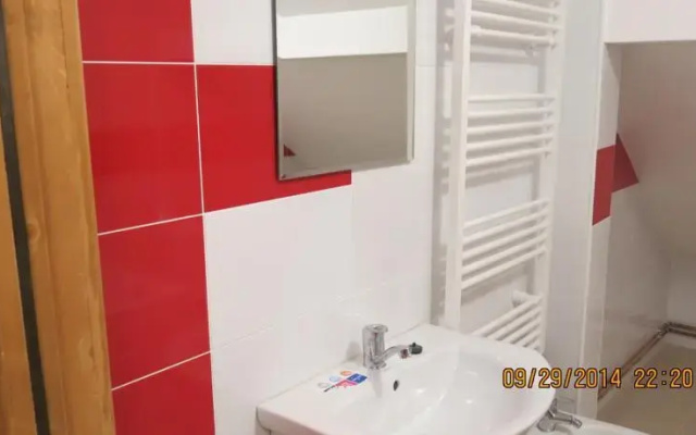 E&F ApartHotel