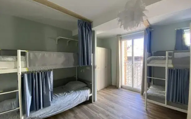 Bohobos Hostel