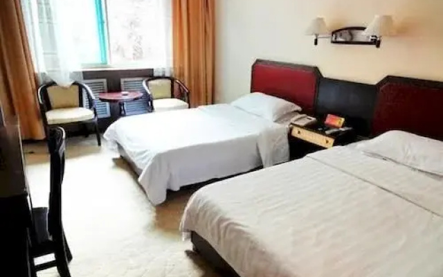 Shennong Holiday Hotel