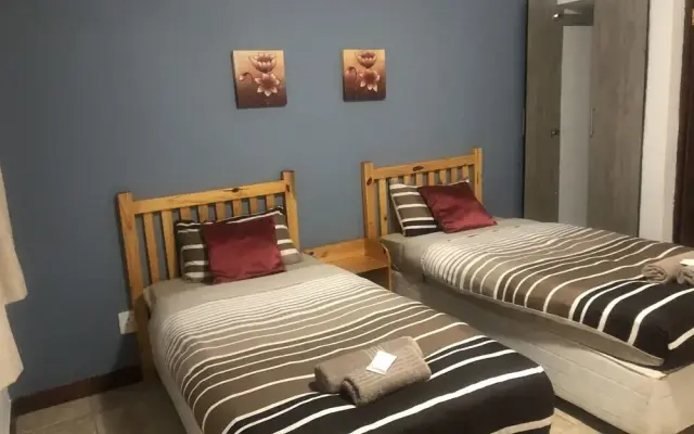 Waves Lodge