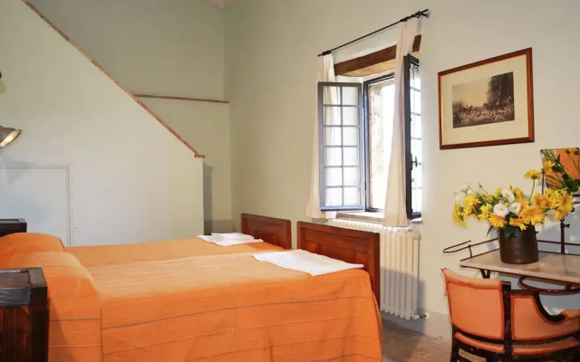 Villa in Rome With Pool & Garden
