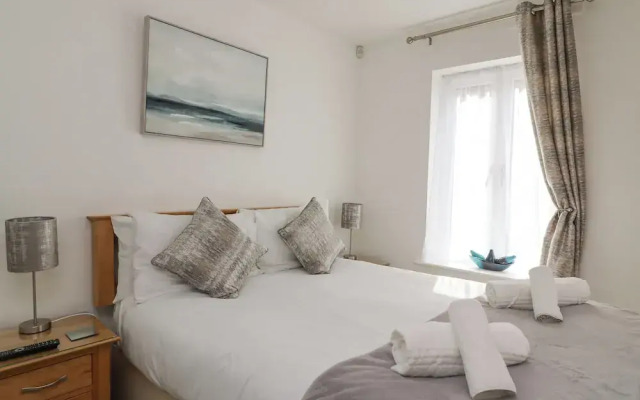 Admiral's Quarter Apartment 4