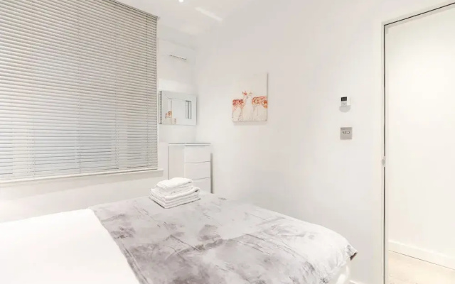 Trafalgar Square by Excel Apartments