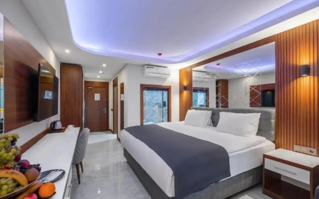 Club Robi̇n Hood Hotel