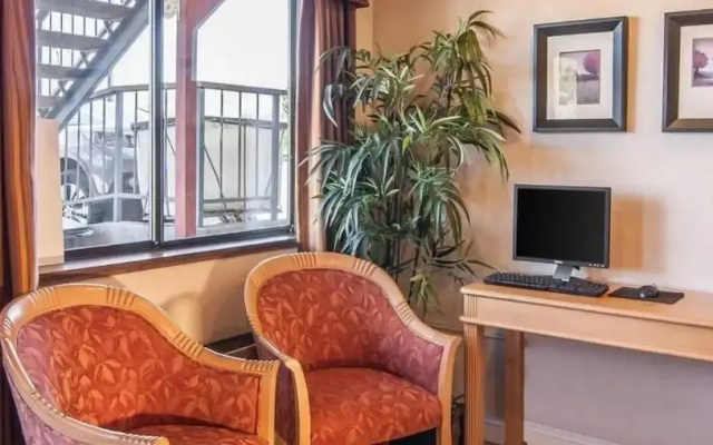 Econo Lodge