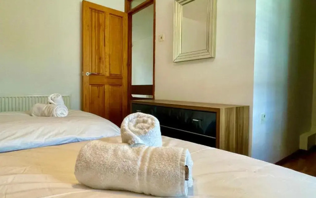 Swafield House - Parking - Modern 2 Bed - Marvello Properties