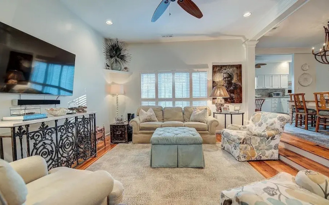 510 Grier 3 Br Villa by RedAwning