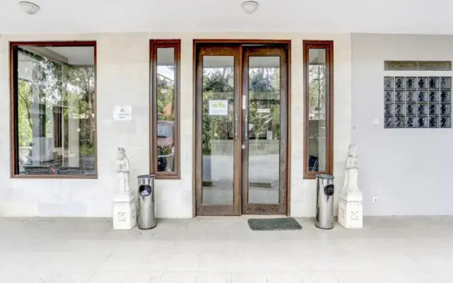 OYO 90027 Ulin Guesthouse