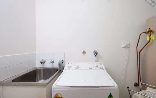 Kurranulla, Unit 1/15 Weatherly Close