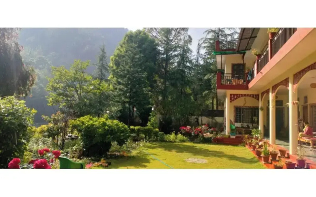 Anand-Ganga Yoga Guesthouse