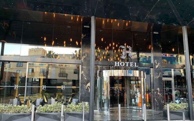 Отель H Hotel Мальта, Сан Джулианс - 1 отзыв об отеле, цены и фото номеров - забронировать отель H Hotel онлайн вид на фасад