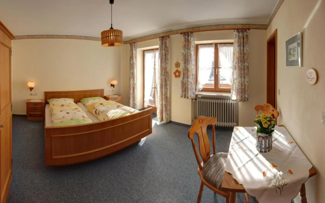 Gästehaus Sterrhäusl - Chiemgau Karte