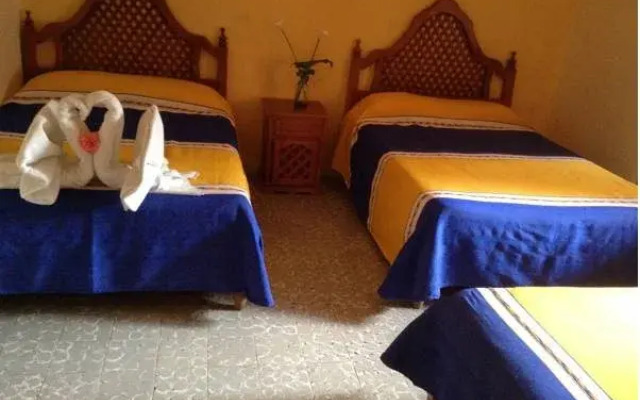Hotel Posada Camelinas Sección Amarilla