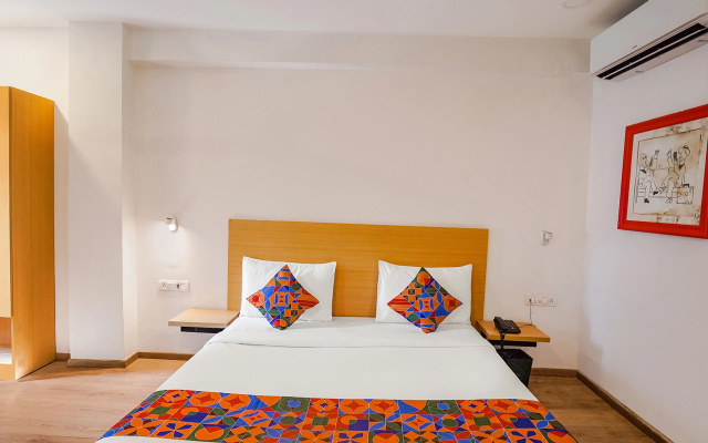 FabHotel Santosh Palace
