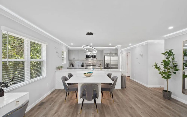 Charlotte Spacious 4BR Home