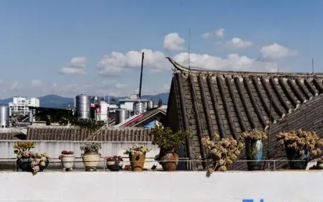 Pu'er Tea Town Inn